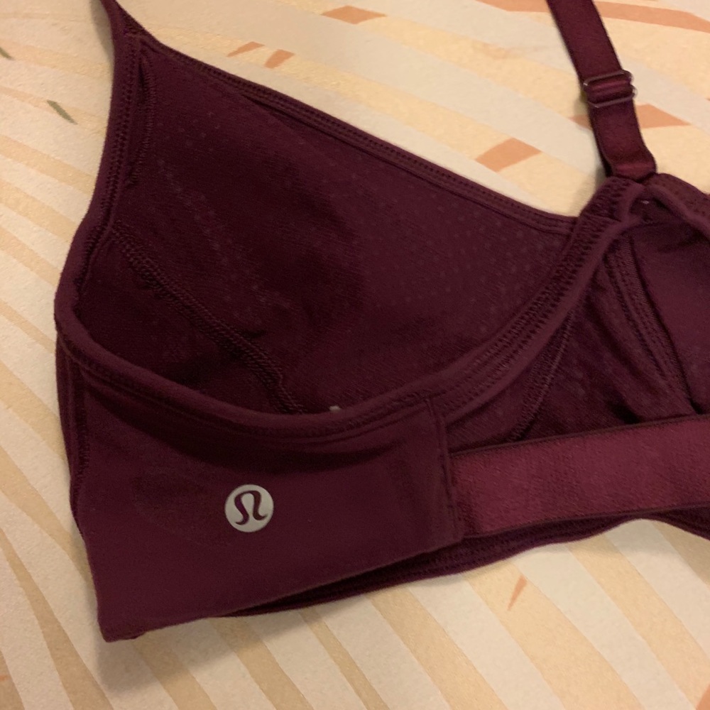 LULULEMON MAROON BRA